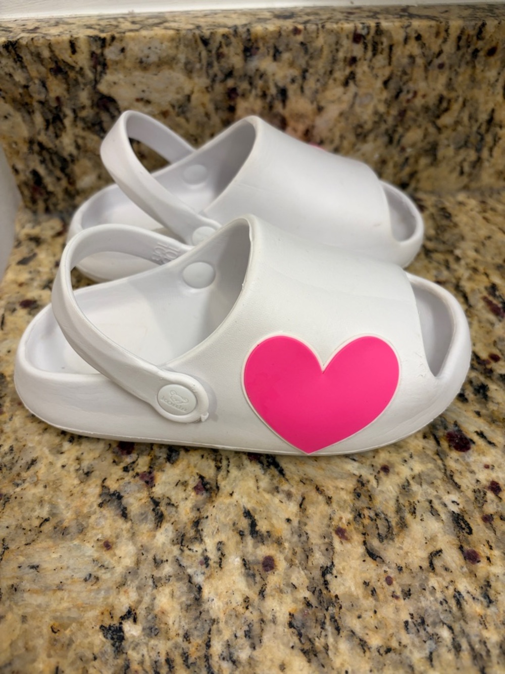 Kids White Slide Sandals with Pink Heart size 10